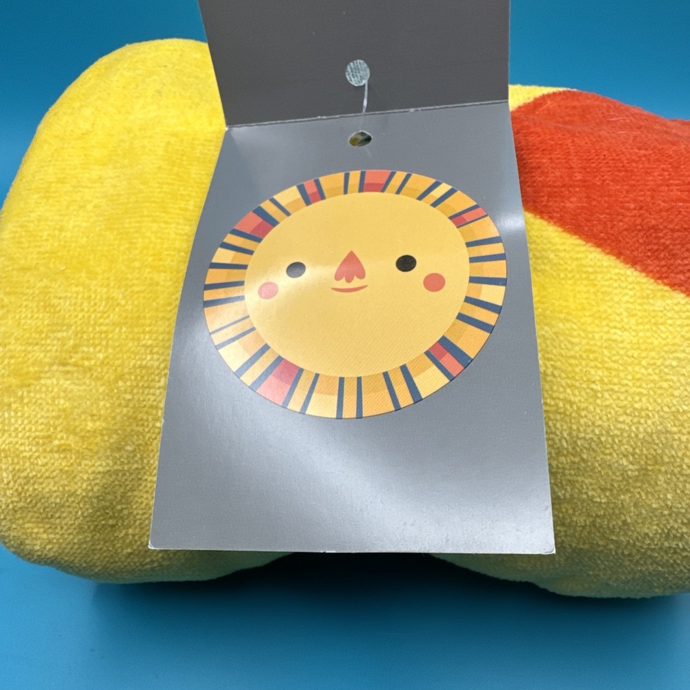 Crate & Barrel Kids Beach Towel New Round Happy Face Sun Print Yellow Bathroom